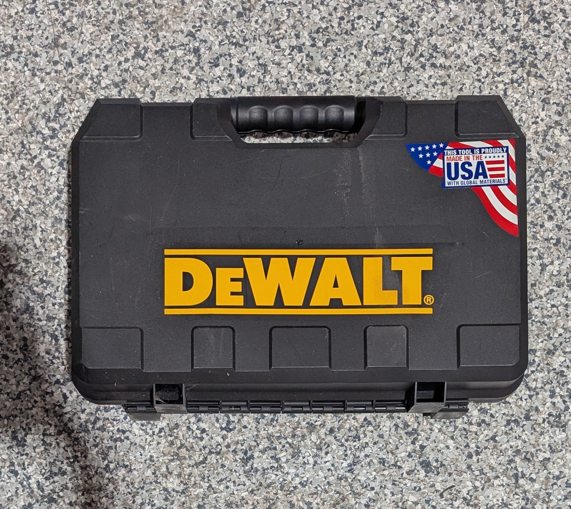 20-Volt MAX Cordless 1/2 in. Drill/Driver, (2) 20-Volt 1.3Ah Batteries, Charger