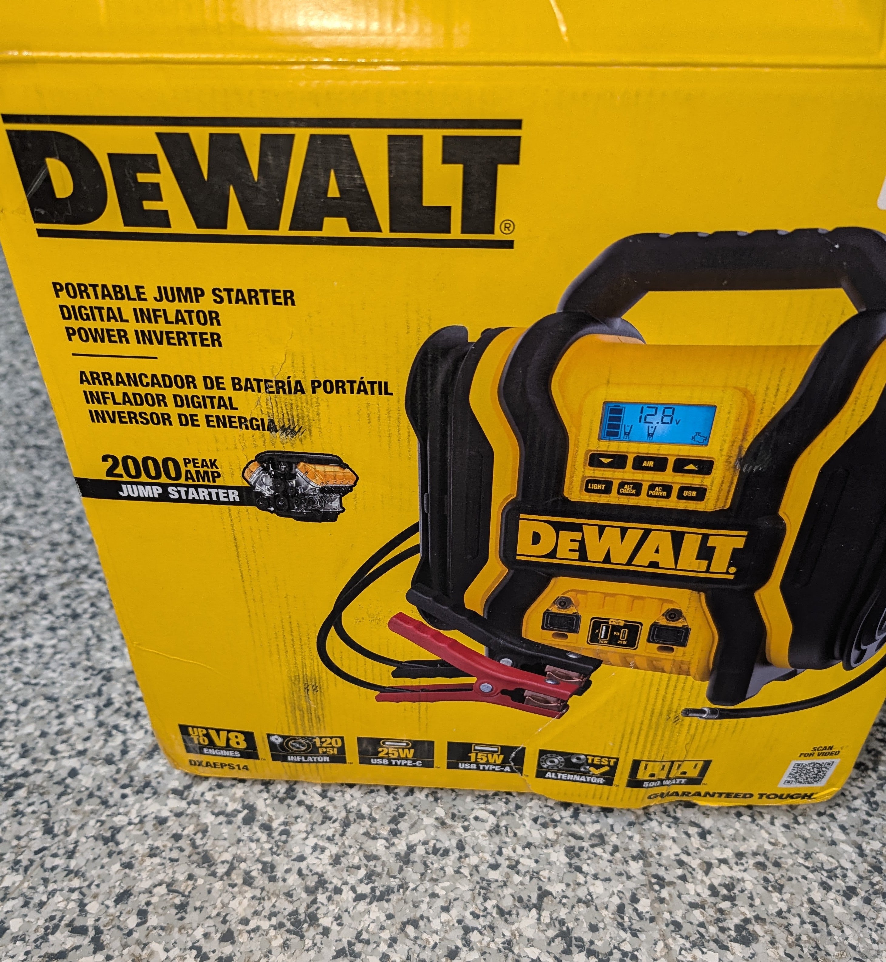 DEWALT Portable Power 2000 Peak Amp Jump Starter w/Digital Compressor