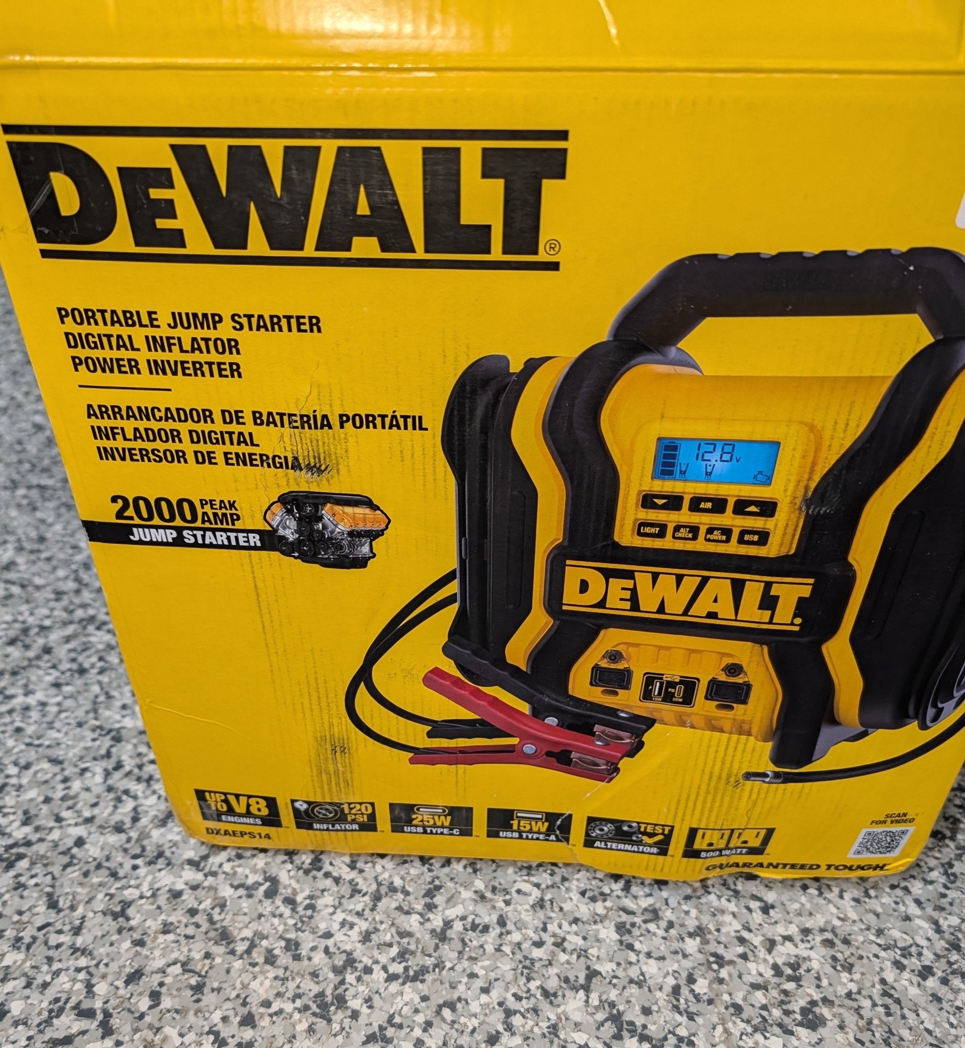 DEWALT Portable Power 2000 Peak Amp Jump Starter w/Digital Compressor - Stu's Home Improvement Outlet