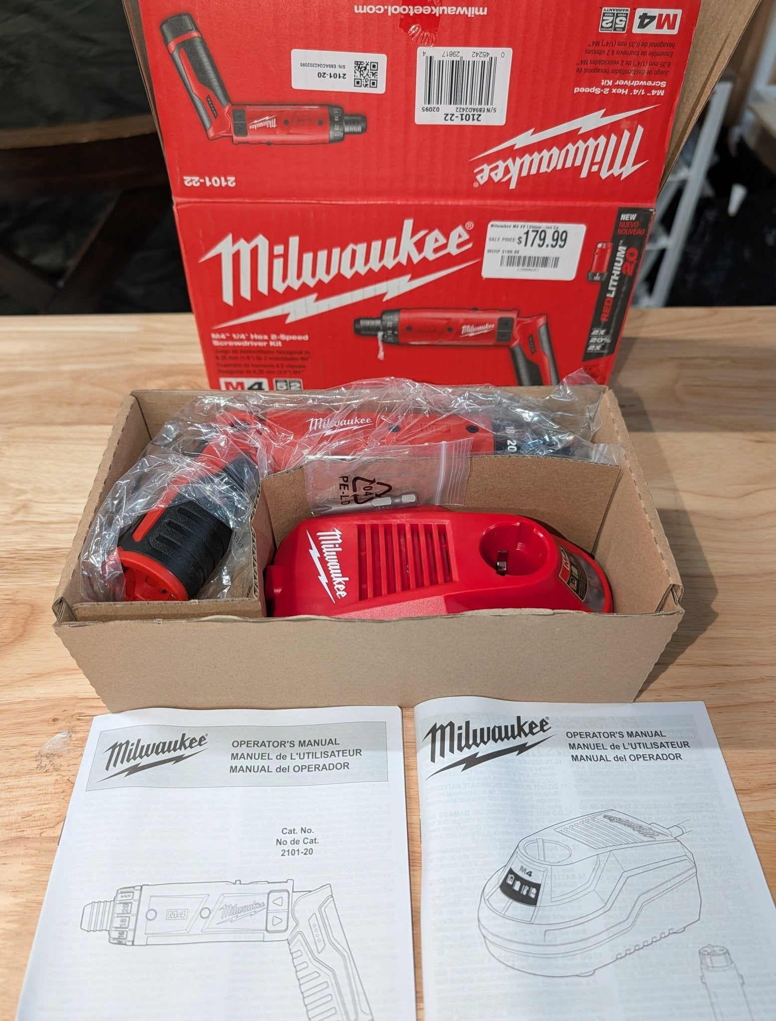 Milwaukee M4 4V Lithium - Ion Cordless 1/4 in. Hex Screwdriver 2 - Battery Kit - Stu's Home Improvement Outlet