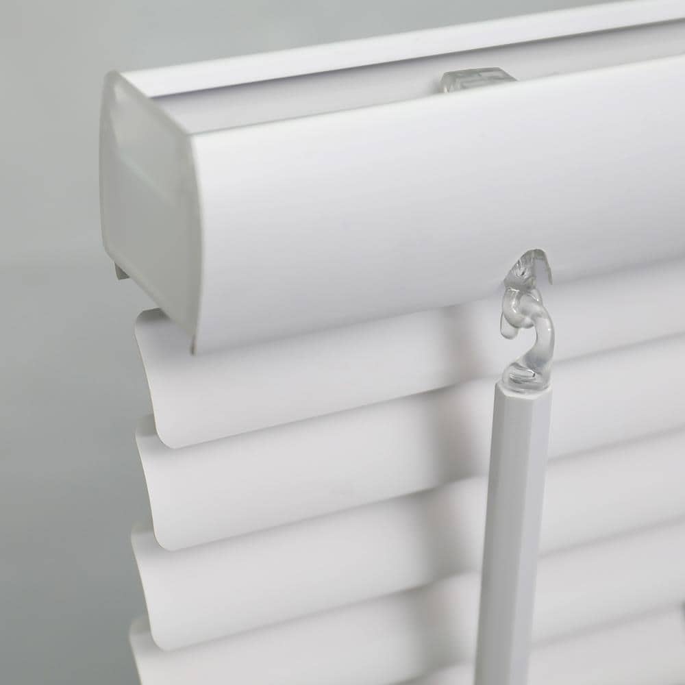 Project Source Room Darkening 1-in Slat Width 23-in x 42-in Cordless White Vinyl Room Darkening Mini-blinds