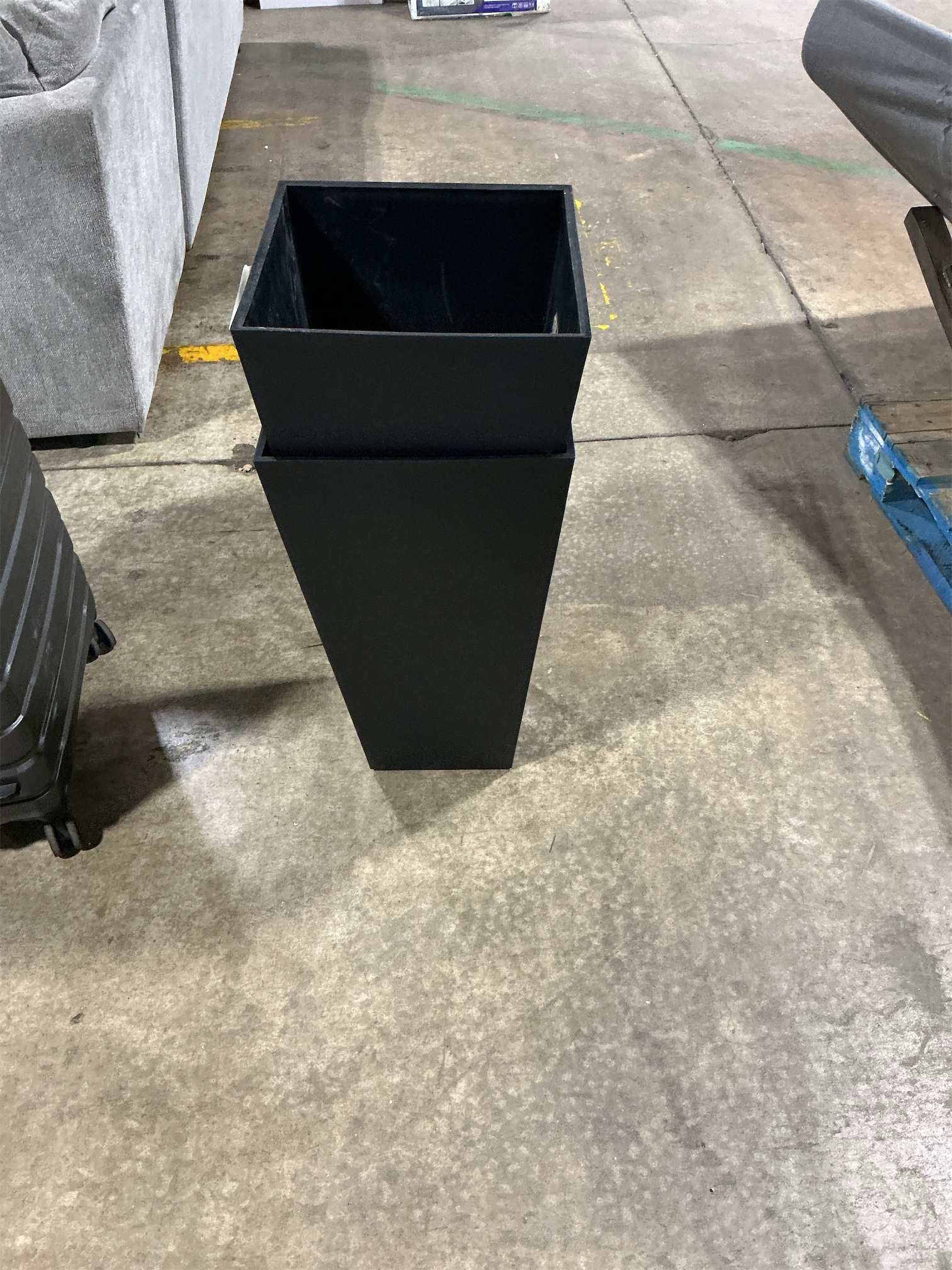 SnugNiture Taper Tall Planters 30 Inch Set of 2, Large Planter for Indoor Outdoor Plants, Modern Flower Pot Containers Large Decorative Tree Planter, Black