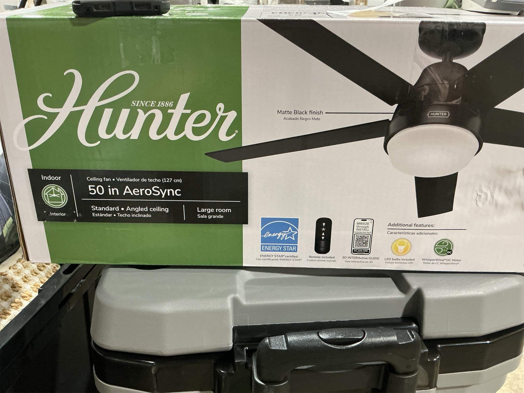 Hunter Fan 50 inch Matte Black Smart Indoor Ceiling Fan with Light and Remote for Living Room, Dining Room, Office, Kitchen, Laundry Room (Renewed)