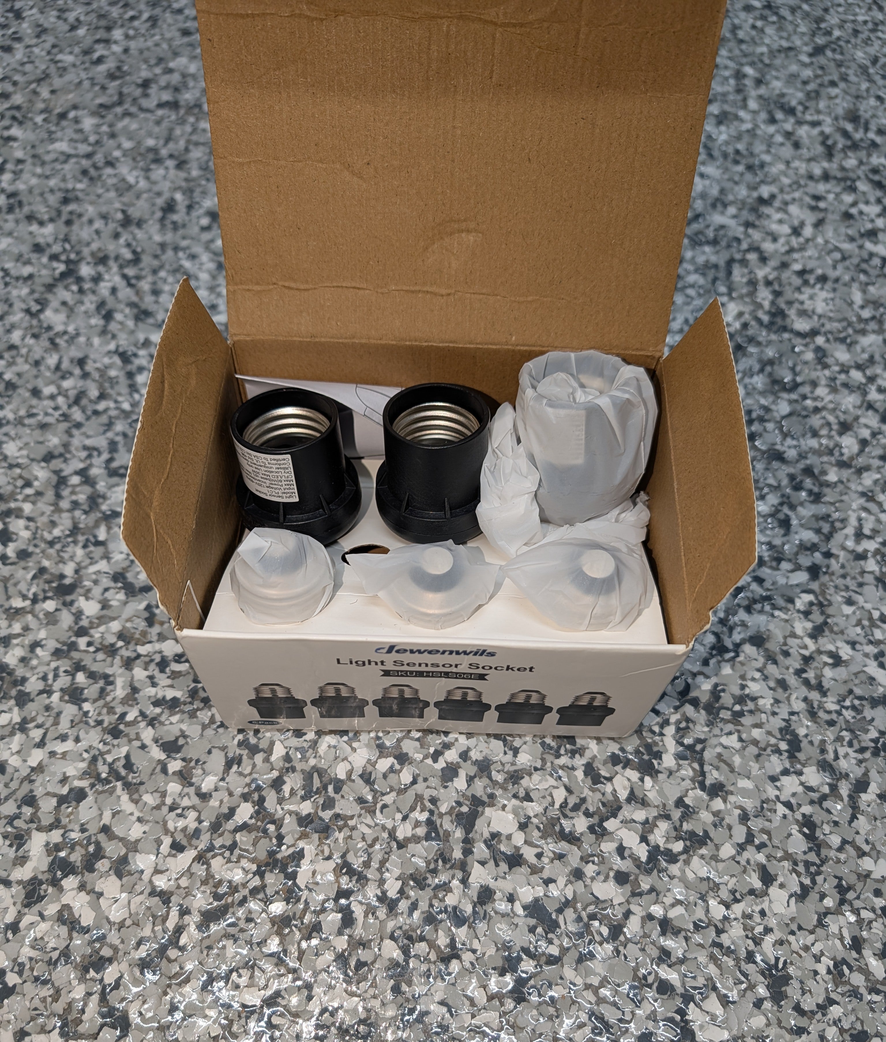 100-Watt Incandescent/CFL/LED/Halogen Screw-In Dusk to Dawn Light Control Sensor Socket, Black (6-Pack)