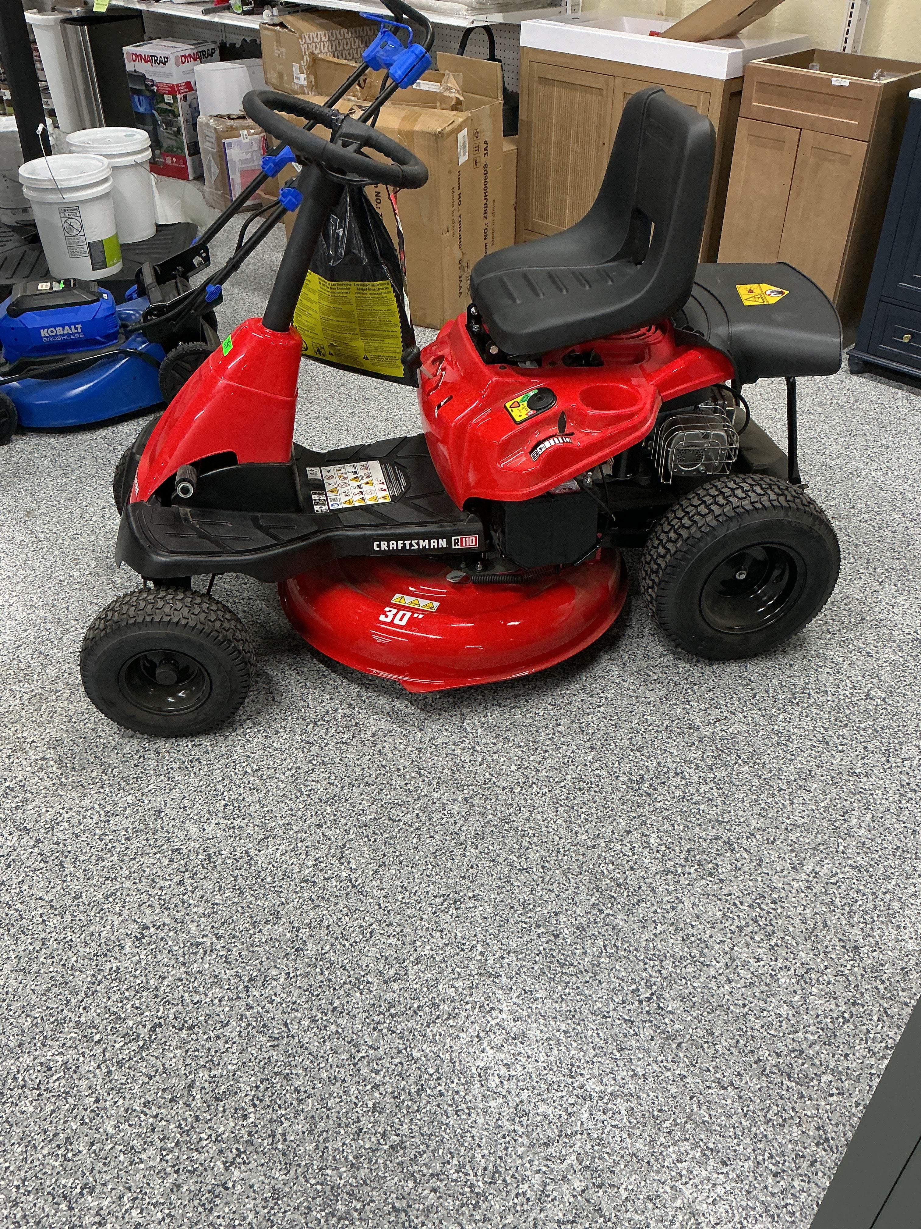 CRAFTSMAN T100 36-in 11.5 -HP Single cylinder Gas Lawn tractor