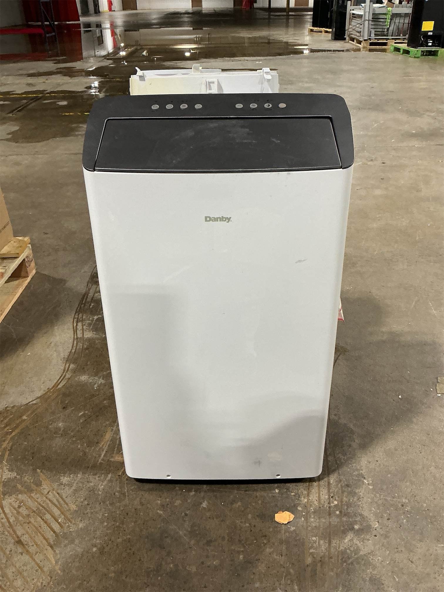 Danby DPA100B9IWDB-6 12000 BTU (10000 SACC) Portable AC in White