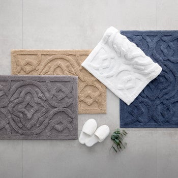 WelHome 100% Cotton Tufted Bath Rug