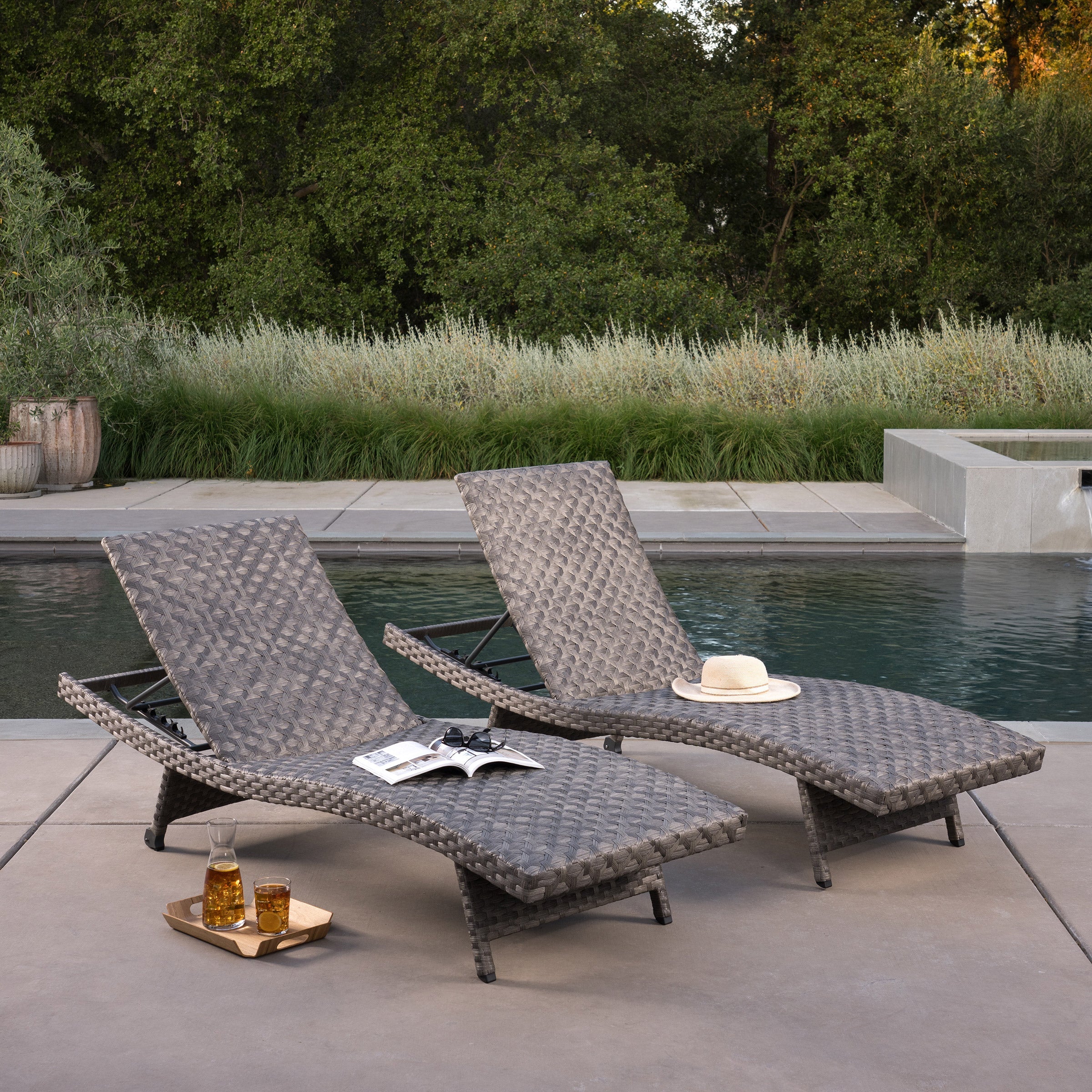 SunVilla Julia Woven Chaise Lounge