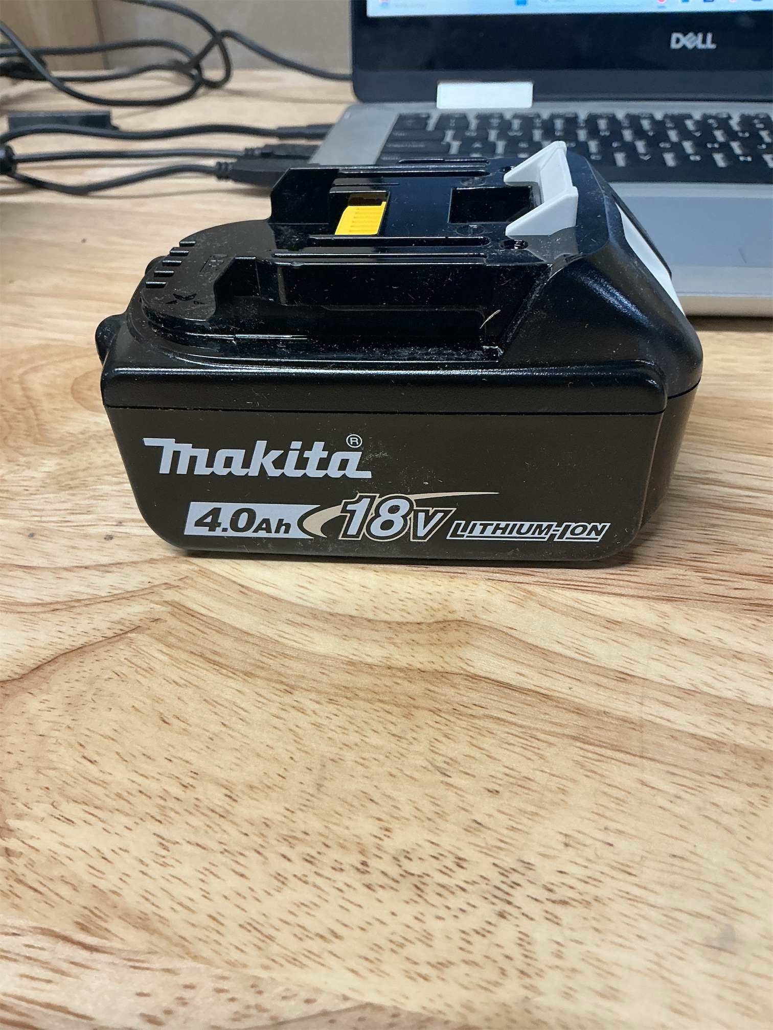 MAKITA 18V LXT Lithium-ION 4.0AH (BL1840B)