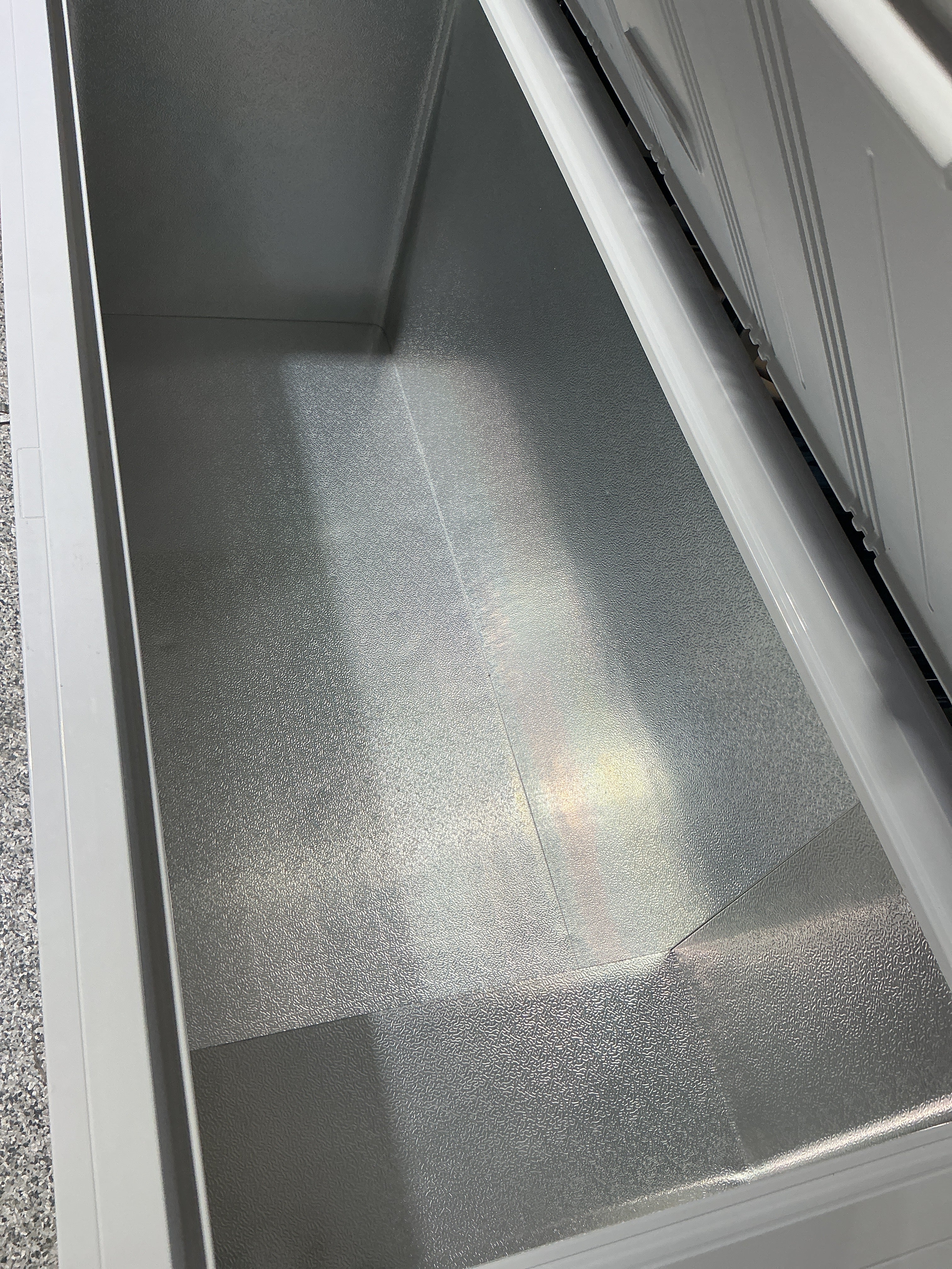 Hisense 17.7 Cu. Ft. Chest Freezer (CFC177M6AWD)