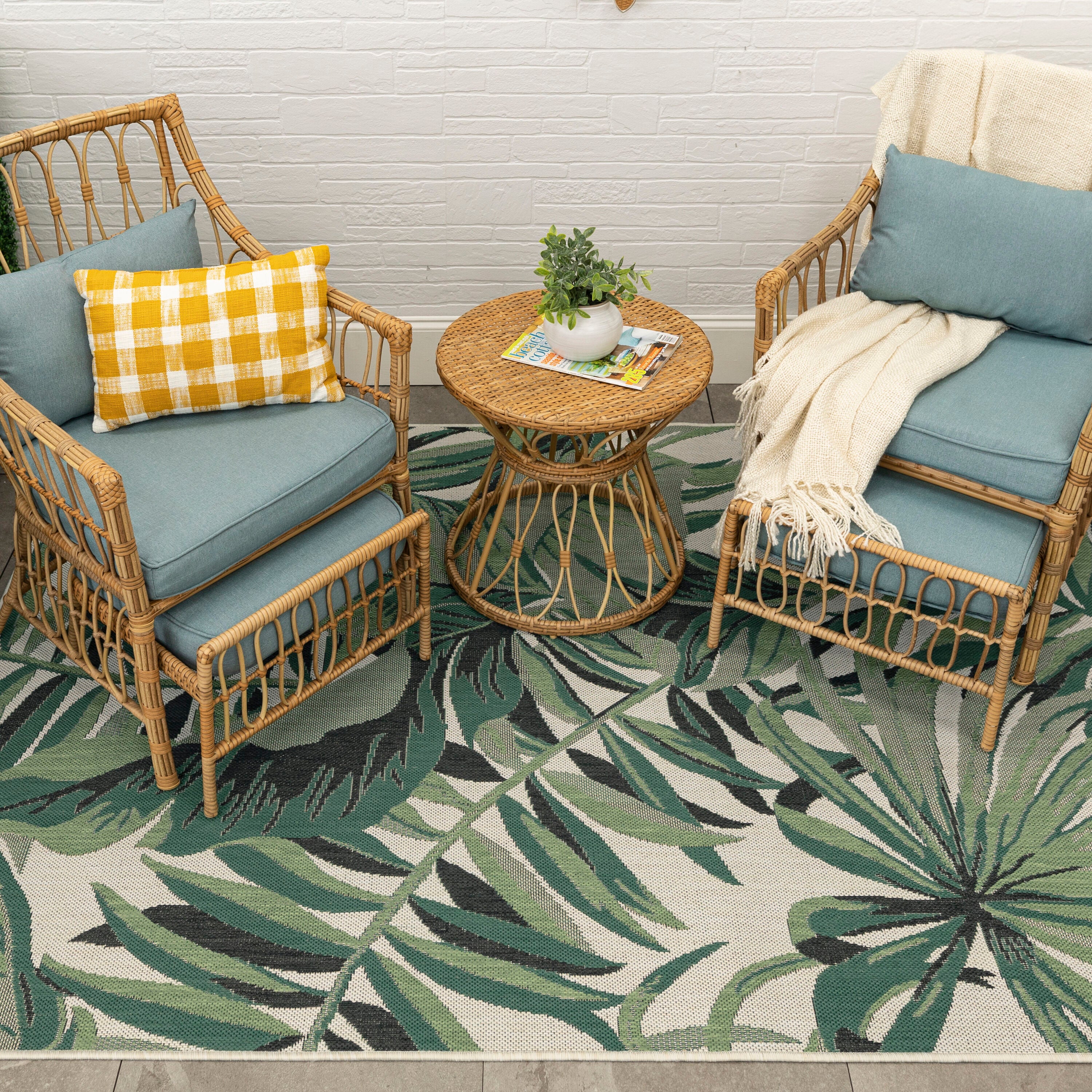 allen + roth with STAINMASTER Palm Leaf 5 x 7 (ft) Loomed Polypropylene Green Rectangular Outdoor Tropical Area rug
