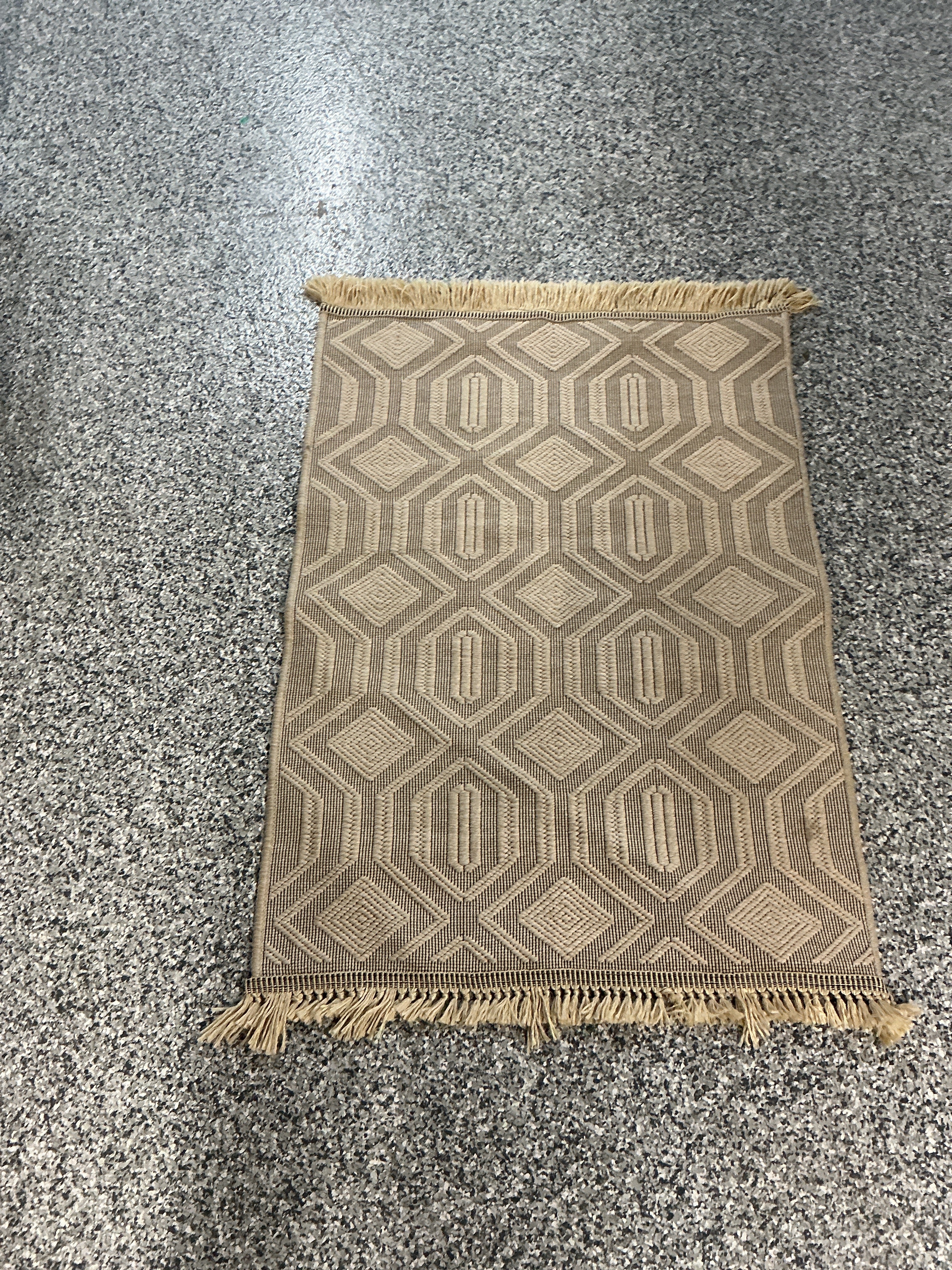 SAFAVIEH Aspect Dionne Diamond Area Rug, Natural/Ivory,