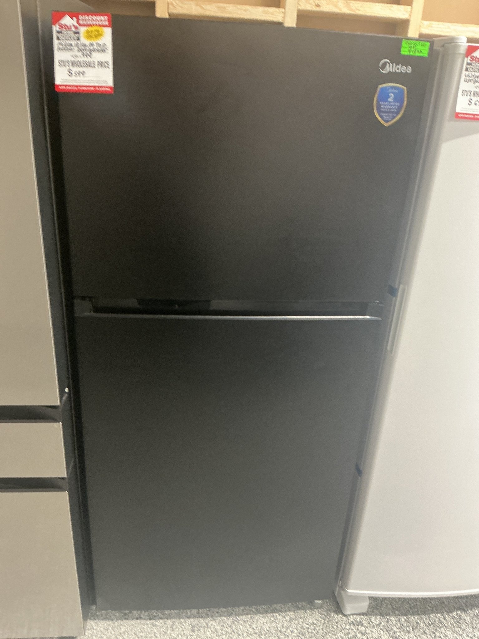 Midea Fingerprint Resistant 18.1 - cu ft Standard - Depth 30 - in Wide Top - Freezer Refrigerator ( Black ) Garage Ready (MRT18D3BBB) - Stu's Home Improvement Outlet