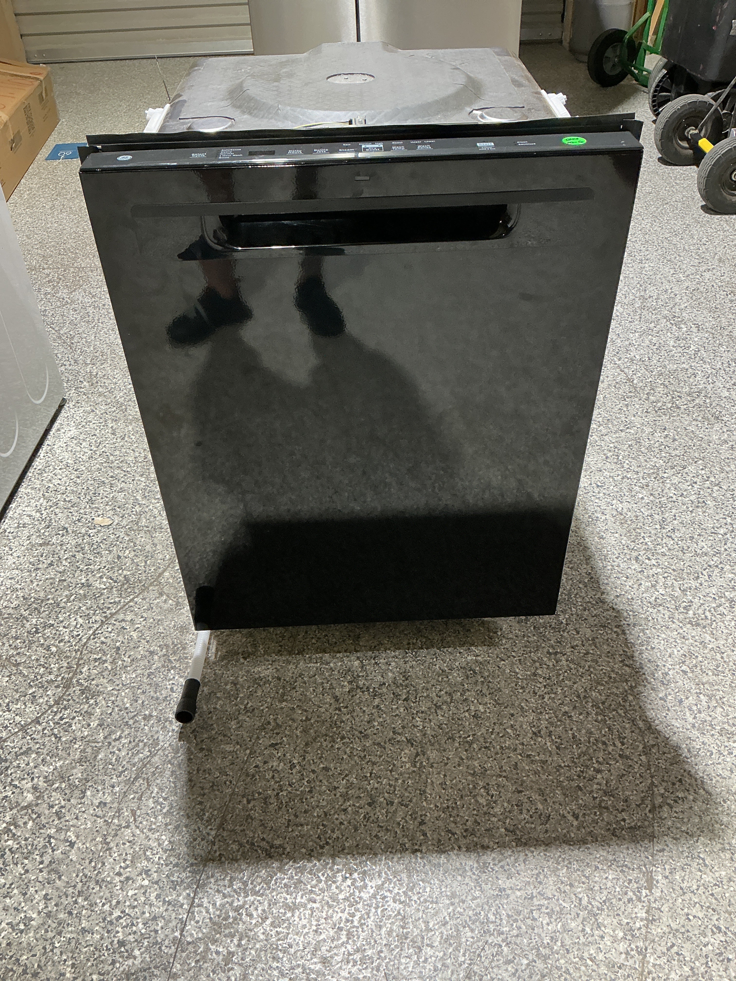 GE Dry Boost 24-in Top Control Built-In Dishwasher With Third Rack (Fingerprint-resistant Stainless Steel or black) ENERGY STAR, 45-dBA Very Quiet Sound Level (GDP670SYVFS)