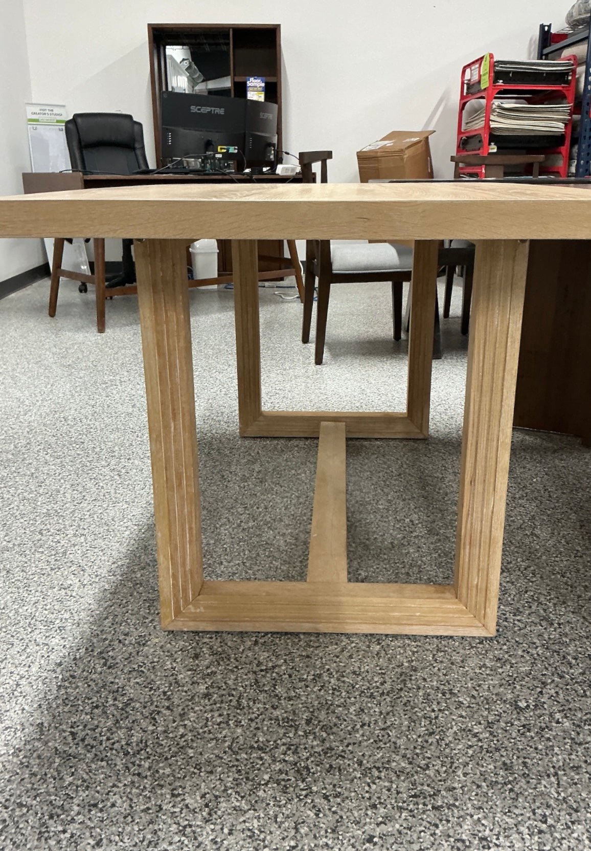 ModernLuxe Retro Dining Table - Stu's Home Improvement Outlet