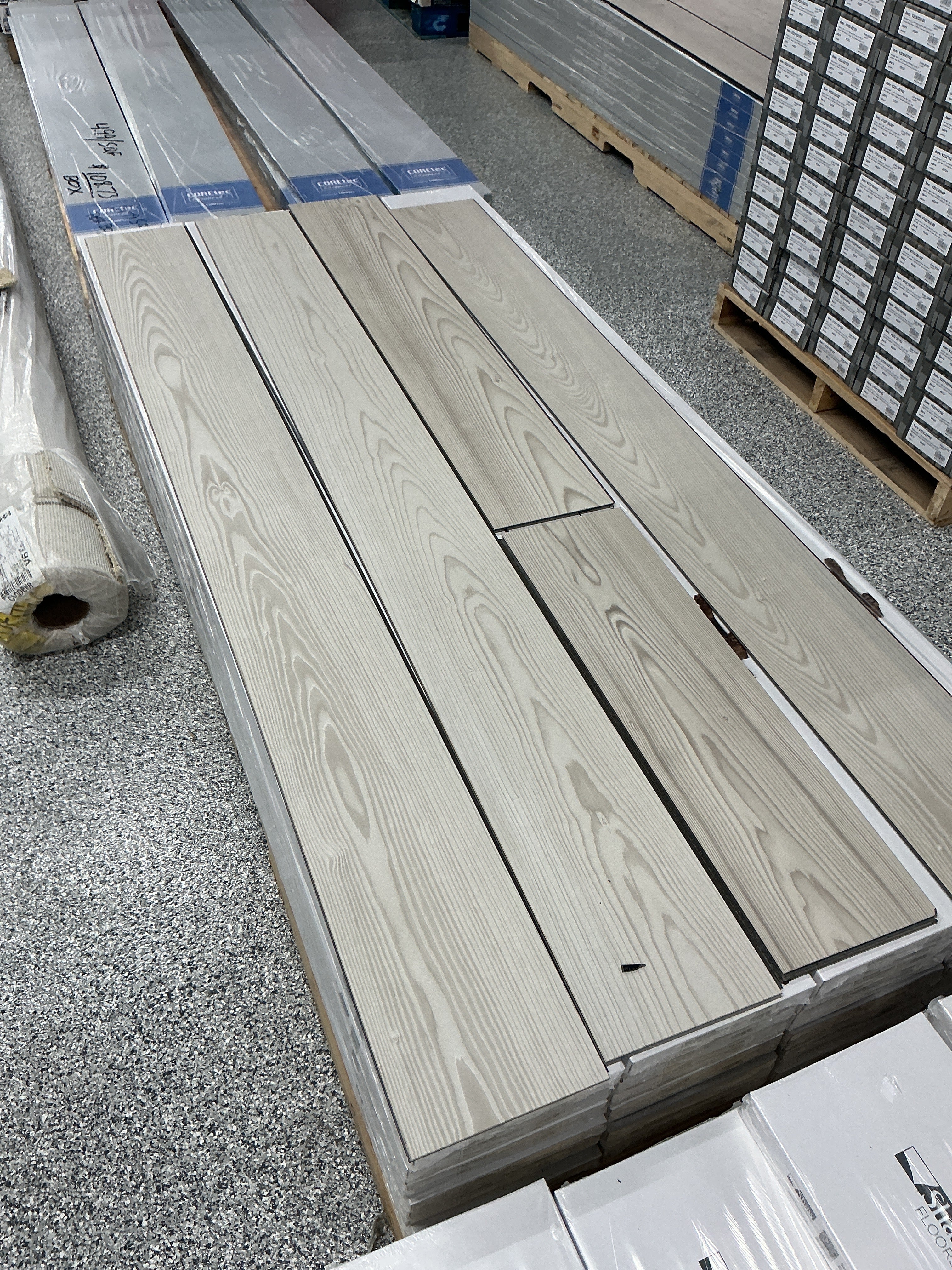 Shaw Floors Pet Perfect Waterproof SPC Flooring – Color 01088 (V203901088)