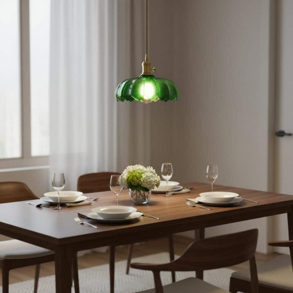 1-Light Brass Vintage Pendant Light with Green Glass Shade, Adjustable Hanging Light for Kitchen Island Dining Room