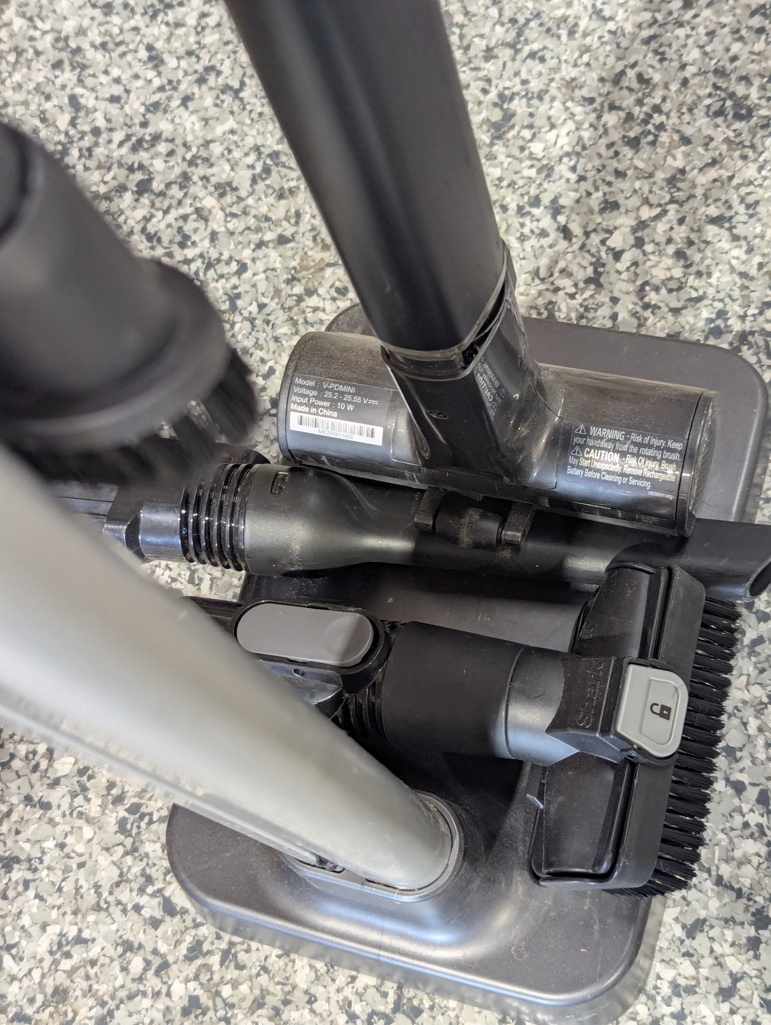 LG CordZero Kompressor Cordless Stick Vacuum with Dual Floor Max Nozzle - Stu's Home Improvement Outlet