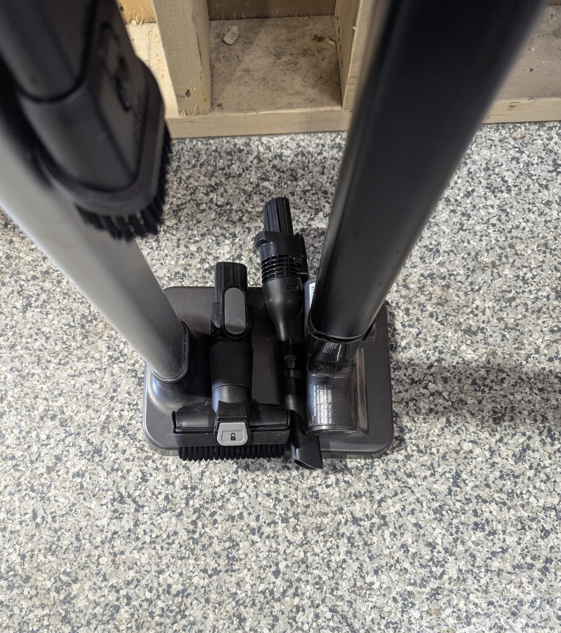 LG CordZero Kompressor Cordless Stick Vacuum with Dual Floor Max Nozzle - Stu's Home Improvement Outlet