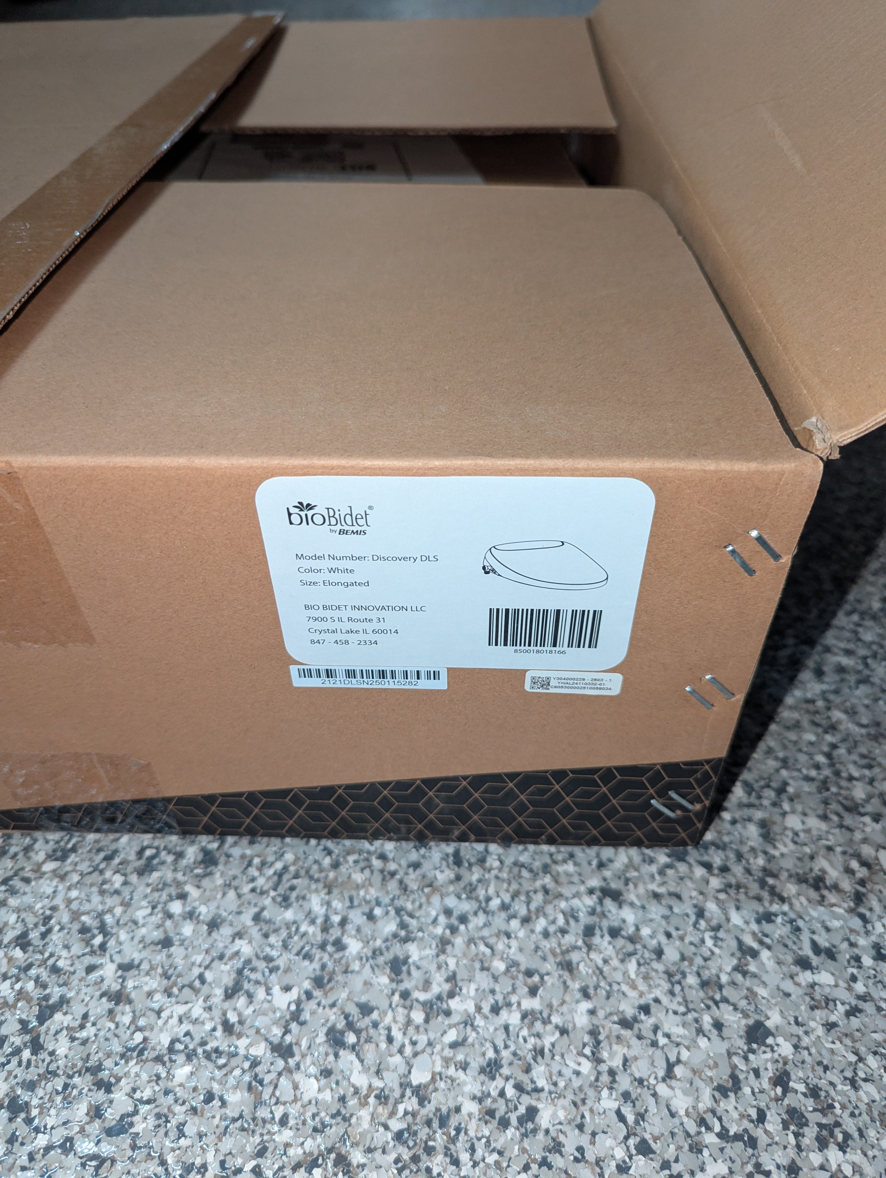 Discovery DLS Electric Bidet Seat for Elongated Toilets in White with Auto Open