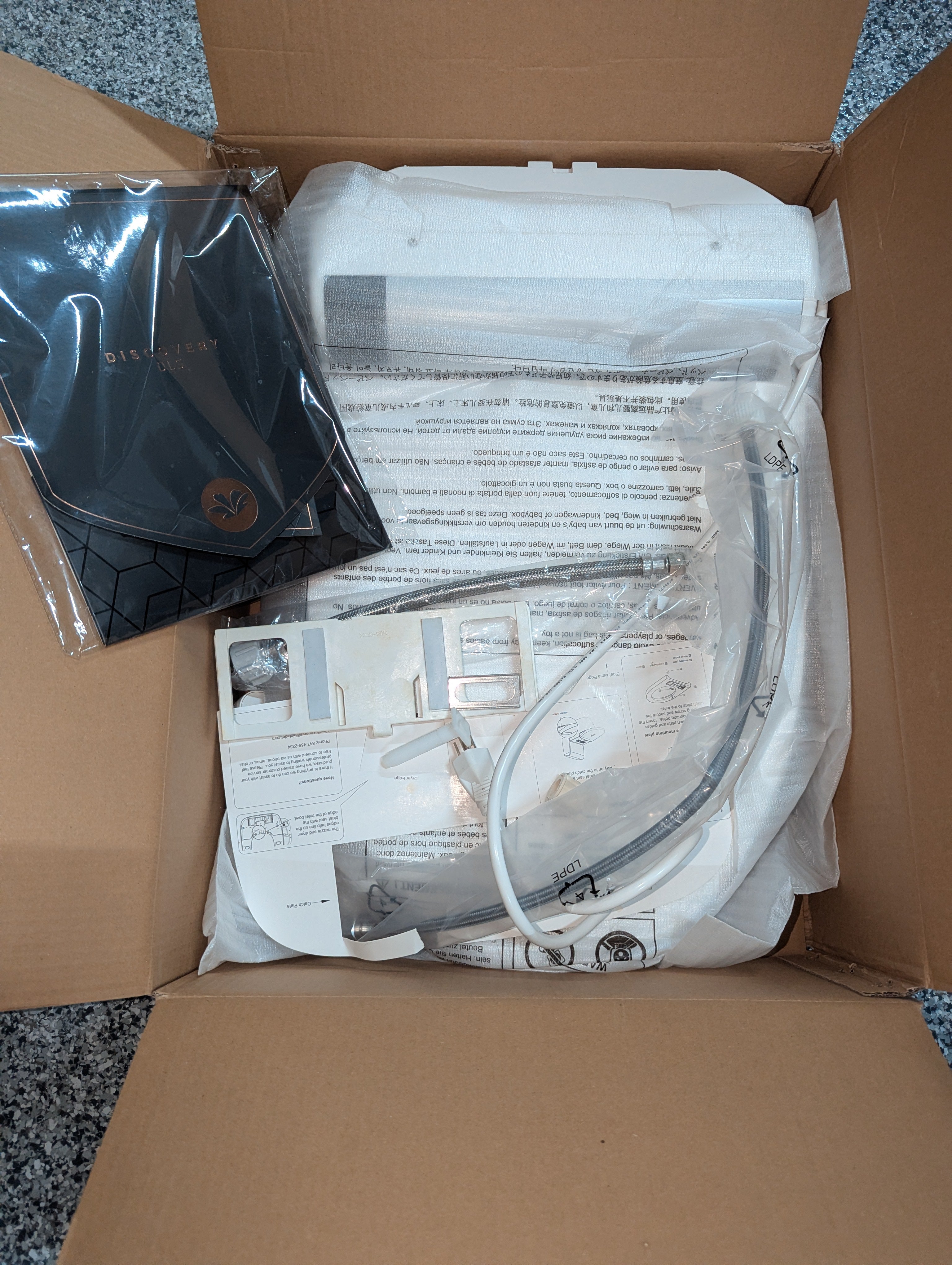 Discovery DLS Electric Bidet Seat for Elongated Toilets in White with Auto Open