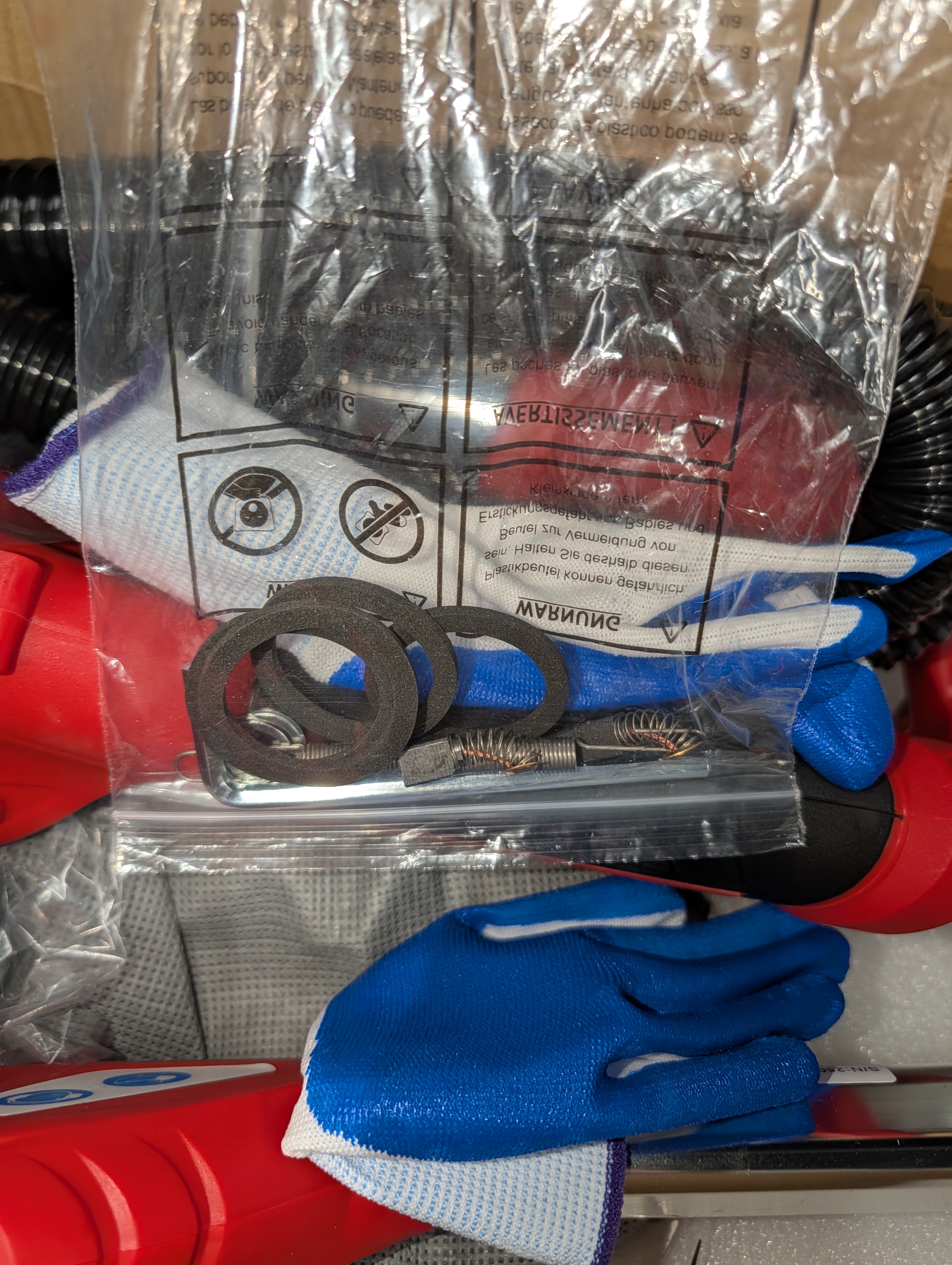 Drywall Sander 850-Watt Electric Drywall Sander Variable Speed 800-1750 RPM Foldable Sheetrock Sander Telescope Handle