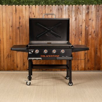 Blackstone 36 in. Griddle with Hinged Hood, Front Shelf and Soft Cover - Stu's Home Improvement Outlet