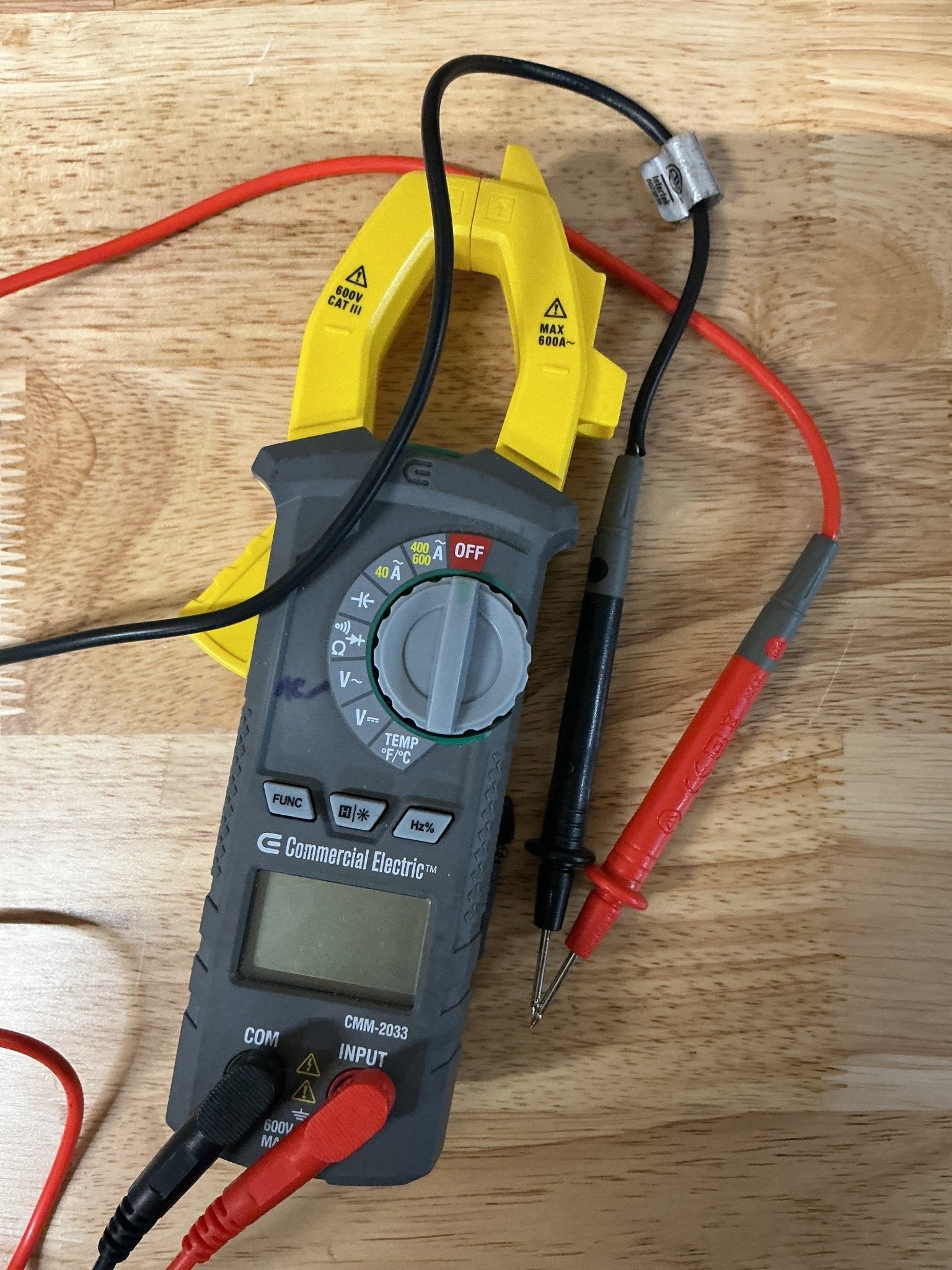 400 Amp AC True RMS Digital Clamp Meter with Temperature - Stu's Home Improvement Outlet