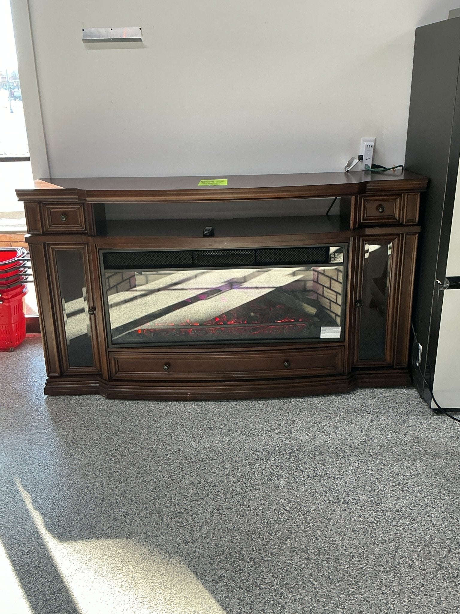 Klamath 75” Fireplace - Stu's Home Improvement Outlet