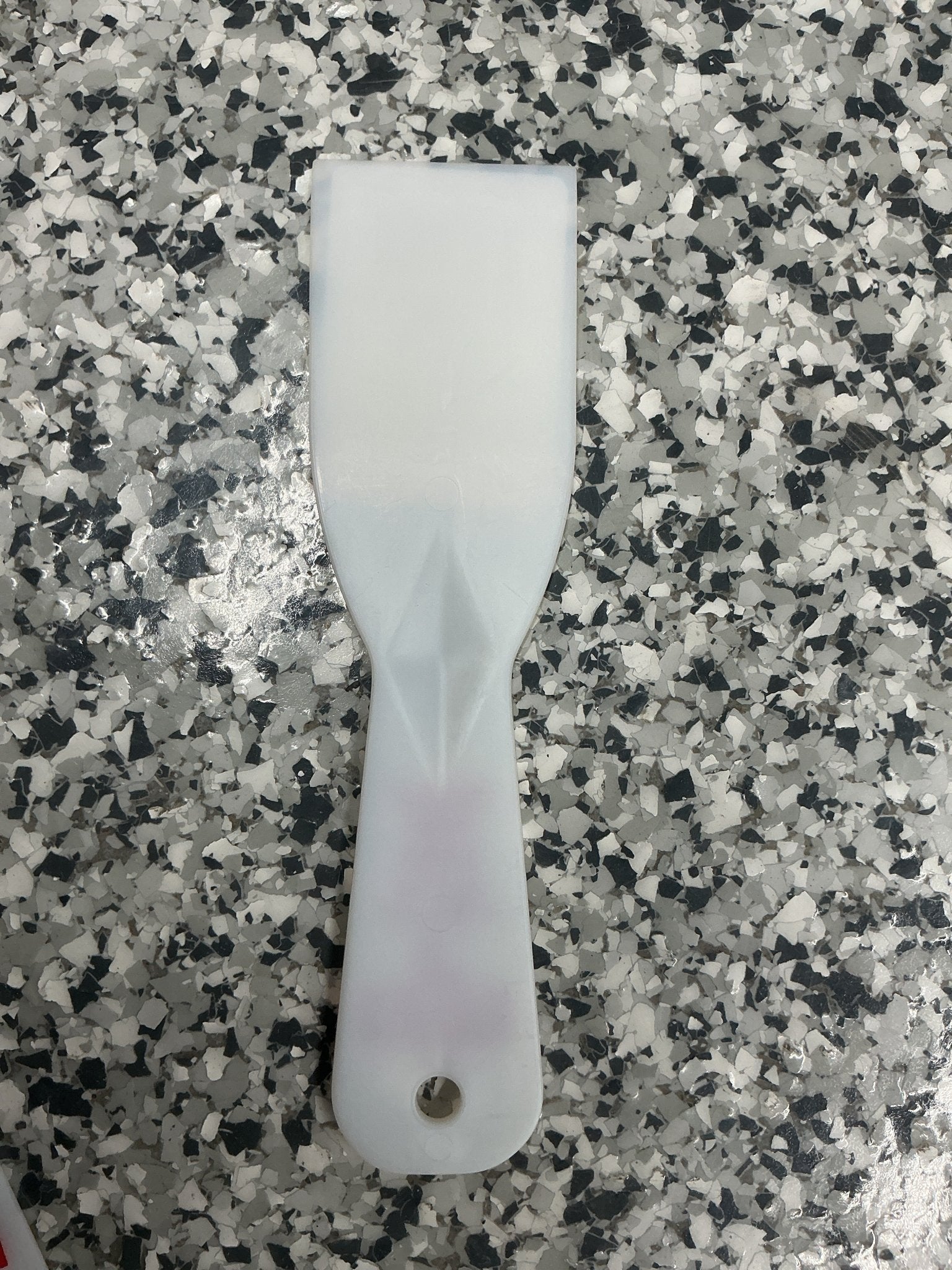 2 in Plastic Putty Knife - Stu's Home Improvement Outlet