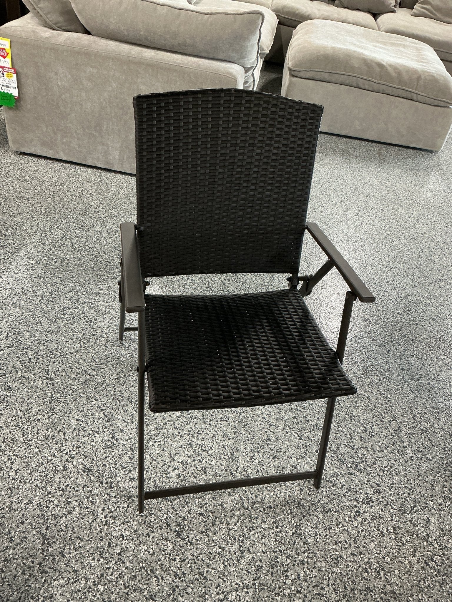 Folding outdoor Rattan brown chair - Stu's Home Improvement Outlet