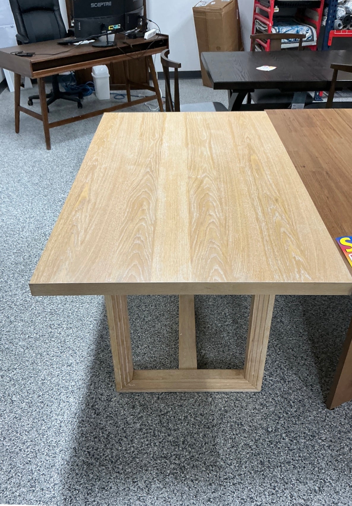 ModernLuxe Retro Dining Table - Stu's Home Improvement Outlet