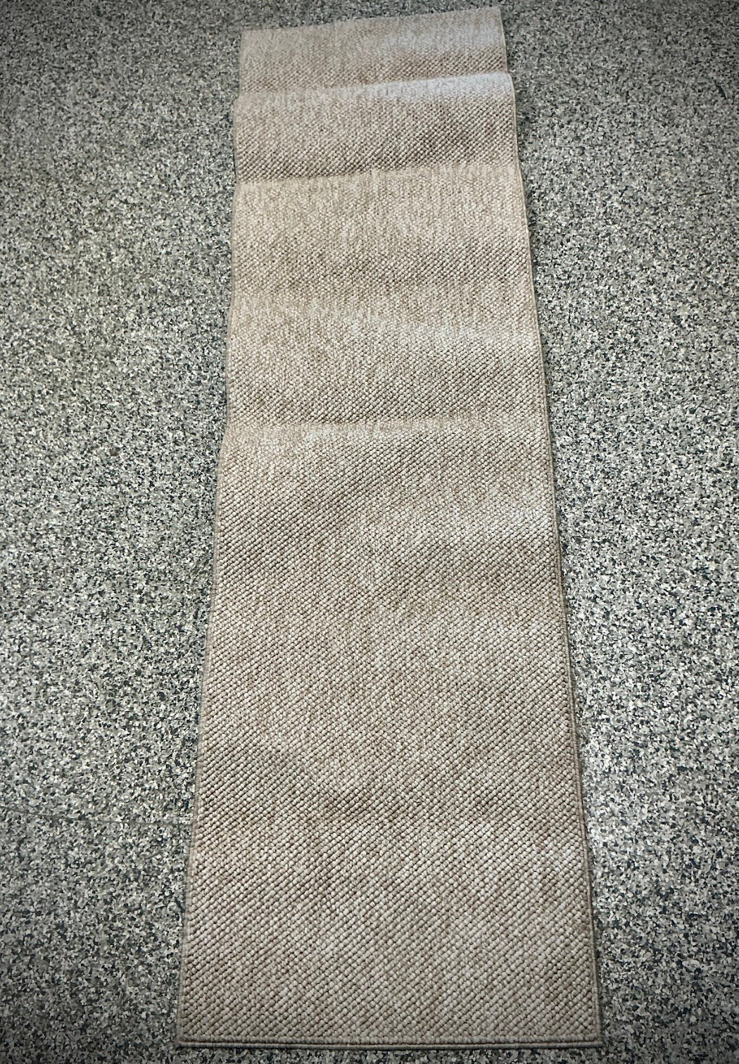 Off the Loom 2 ft x 7 ft Runner Rug - Stu's Home Improvement Outlet
