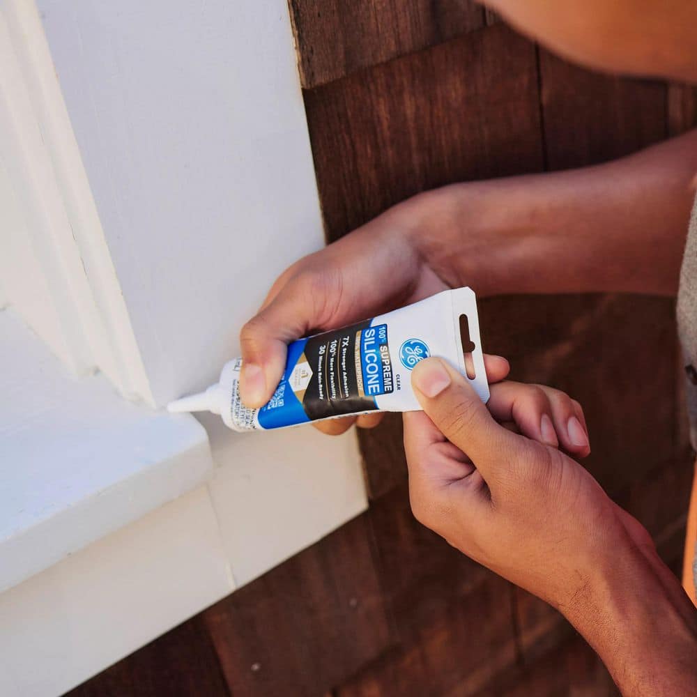 Supreme Silicone Caulk 2.8 oz. WandD Sealant Clear